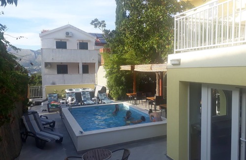 Cavtat Apartment | Castelletto - Standard Twin Room with Airport Transfer