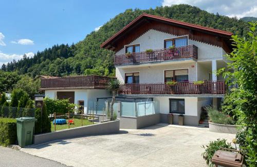 Tolmin Apartment | Castle View