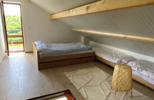 Generalski Stol Apartment | Charming 1-bedroom apartment in delightful Dobrenići with AC, WiFi