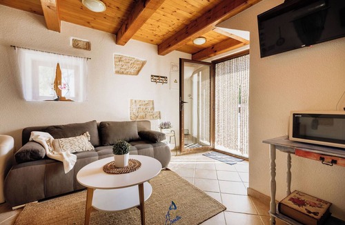 Bibici Villa | Charming 4-BR Spa Villa with Pool & playground