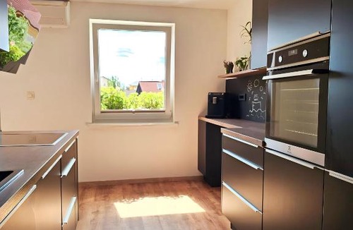 Jesenice Apartment | Charming Bella Hideout - Adults Only