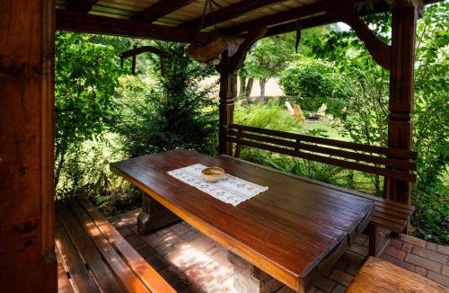 Bled House | Charming Bled Home - Big Garden, BBQ & Free Bikes