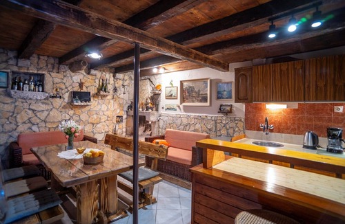 Postup Apartment | Charming Holiday Apartment in the Heart of Postup Vineyards – Spectacular Sea Views!