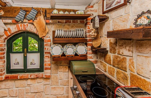 Maslenica House | Charming Holiday Home in Maslenica