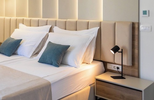 Split Hotel | Charming hotel suite with balcony in Split city centre with WiFi, AC