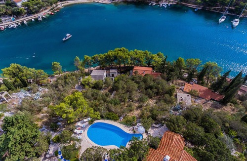 Bobovisca Villa | Charming Villa Anna , with heated pool, beautiful garden and amazing views