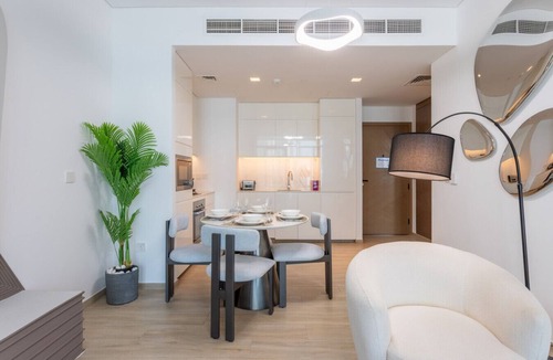 Dubai Apartment | Chic 1 Bed l Premium Furnishings l Creek Harbour