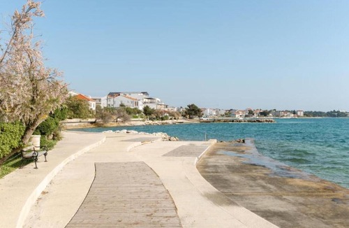Diklo Apartment | Classic one bedroom apartment with sea view
