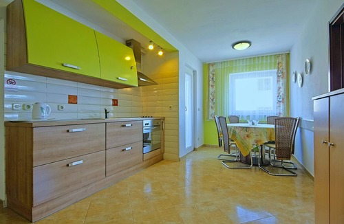 Murine Apartment | Coastal serene stay in Umag