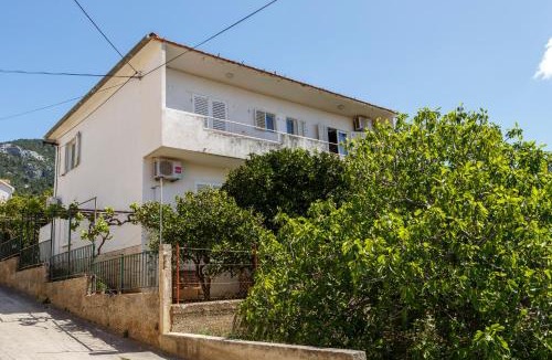 Komiza Apartment | ComeIssa