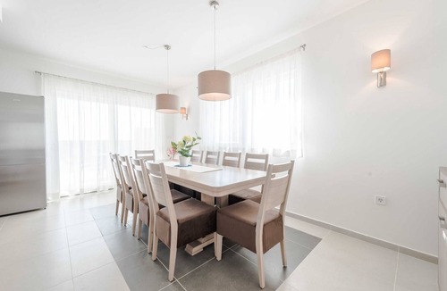 Debeljak Villa | Comfort Four Bedroom Villa with Sea View and Private Pool (Villa 7)