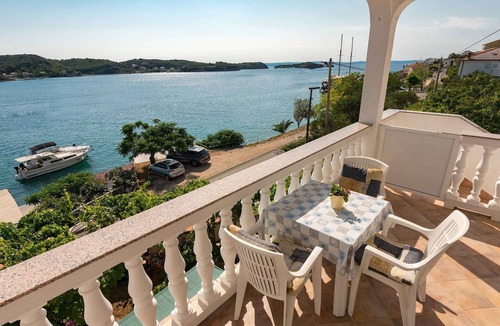 Rab Town Apartment | Comfort One Bedroom Apartment with Sea View and Terrace