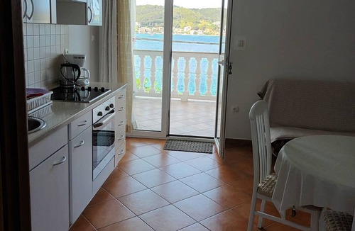 Rab Town Apartment | Comfort One Bedroom Apartment with Sea View and Terrace
