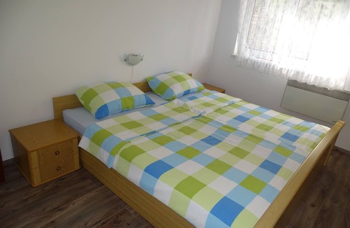 Bibinje Apartment | Comfortable and spacious apartment with terrace Bibinje, Zadar (A-16155-a)