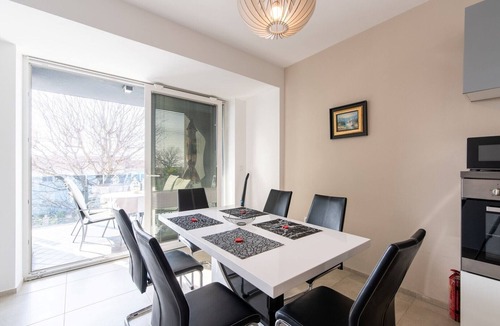 Kukci Apartment | Comfortable Apartment Amore near Poreč with Balcony for 4 Guests