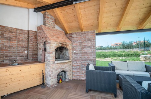 Tar Apartment | Cosy apartment for 2 guests with pool, WIFI, A/C and TV