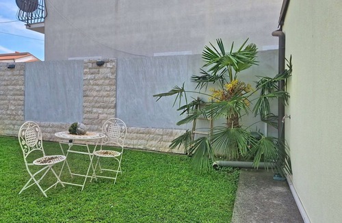 Finida Apartment | Cosy apartment for 2 people with A/C, WIFI, TV, terrace and pets allowed
