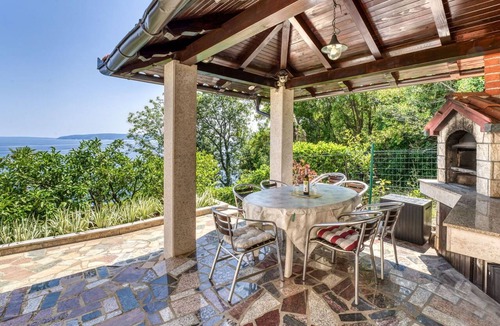 Medveja Apartment | Cosy apartment for 4 guests with A/C, WIFI, TV and patio