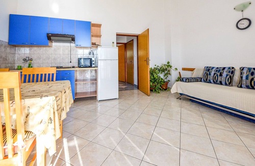 Tribanj Apartment | Cosy apartment for 4 guests with A/C, WIFI, TV and terrace