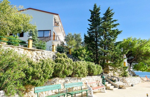 Tribanj Apartment | Cosy apartment for 4 guests with A/C, WIFI, TV and terrace