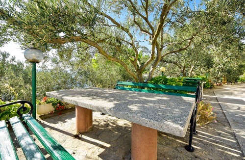 Tribanj Apartment | Cosy apartment for 4 guests with A/C, WIFI, TV and terrace