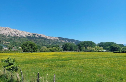 Batomalj Apartment | Cosy apartment for 4 guests with A/C, WIFI, TV, patio and pets allowed
