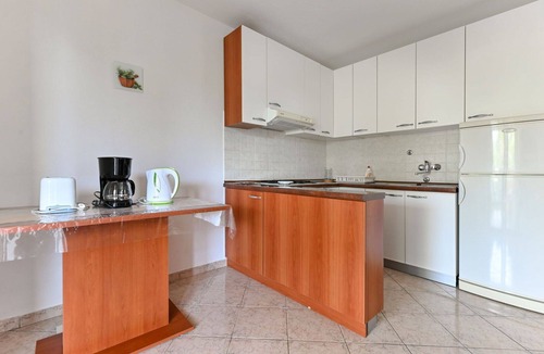 Seline Apartment | Cosy apartment for 7 guests with A/C, WIFI, terrace and pets allowed