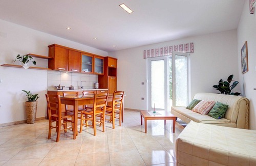 Brda Apartment | Cosy apartment for 5 people with pool, WIFI, A/C, TV, balcony and panoramic view