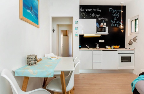 Komiza Apartment | Cozy 1-bedroom apartment with AC, WiFi, parking, terrace view, laundry