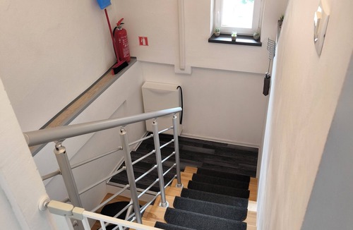 Izola Apartment | Cozy 2-bedroom apartment with AC in Izola