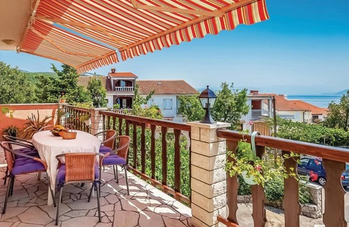 Crikvenica Apartment | Cozy apartment in Crikvenica with house sea view