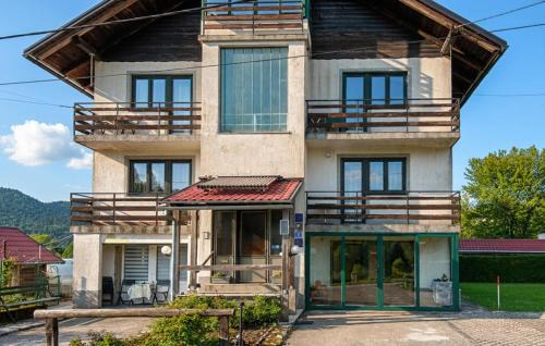 Crni Lug Apartment | Cozy Apartment In Crni Lug With Sauna