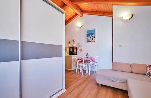 Ilovik Apartment | Cozy apartment in Ilovik with WiFi