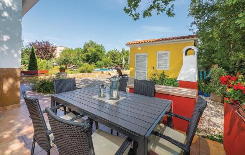 Marceljani Apartment | Cozy Apartment In Labin With Wifi