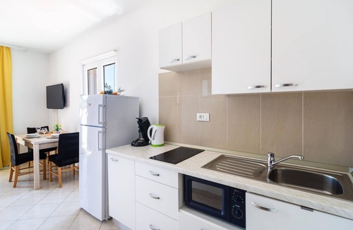 Cove Osibova (Milna) Apartment | Cozy apartment in Milna with house sea view