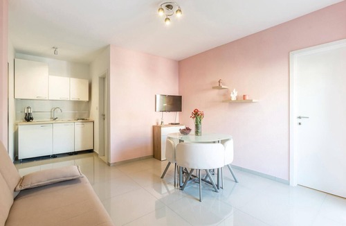 Podstrana Apartment | Cozy apartment in Podstrana with WiFi