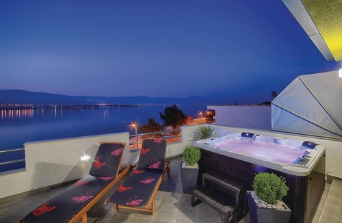 Mastrinka Apartment | Cozy apartment in Trogir with sauna