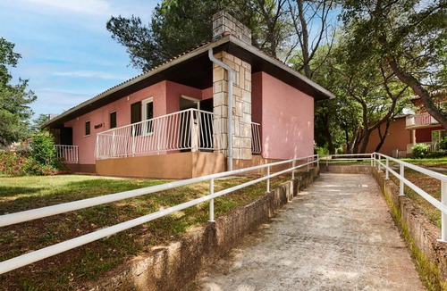 Katoro Apartment | Cozy apartment in Umag with outdoor swimming pool