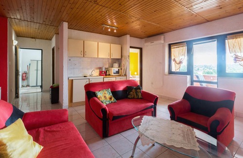 Zbandaj Apartment | Cozy apartment in Zbandaj with WiFi