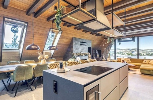Ravna Gora Ski Chalet | Cozy Chalet Forest Hill