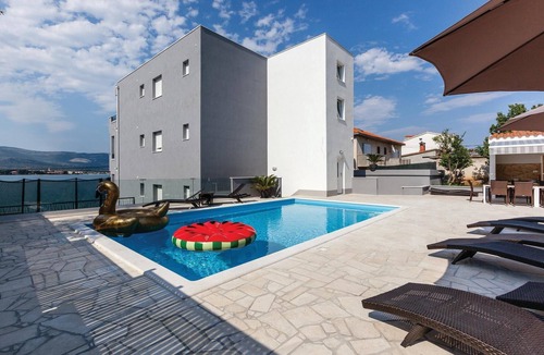 Arbanija House | Cozy home in Arbanija