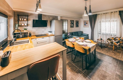 Strigova House | Cozy home in Banfi with sauna
