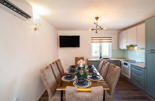 Benkovac House | Cozy home in Benkovac with sauna