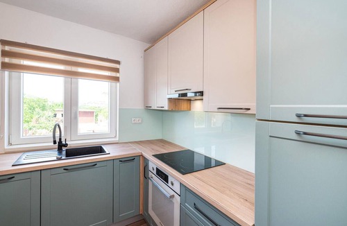 Benkovac House | Cozy home in Benkovac with sauna
