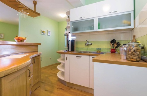 Jadranovo House | Cozy home in Jadranovo