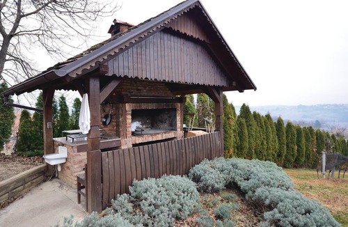 Breznik Plesivicki House | Cozy home in Jastrebarsko with WiFi
