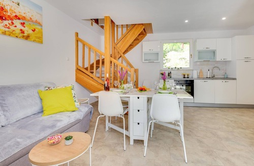 Koranski Brijeg House | Cozy home in Koranski Brijeg with sauna