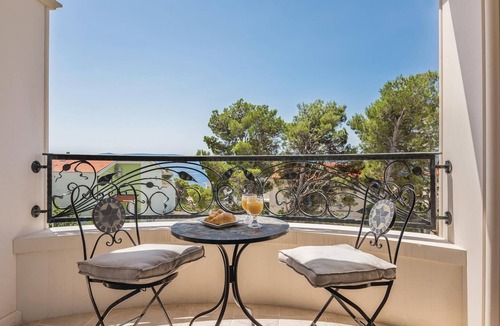 Zelenka House | Cozy home in Makarska with jacuzzi
