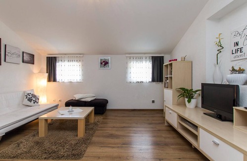 Nedescina House | Cozy home in Nedescina