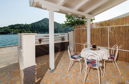 Ploce House | Cozy home in Rogotin with WiFi